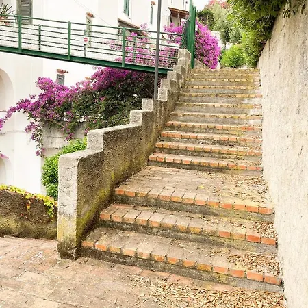 Casa Mirabella Apartment *